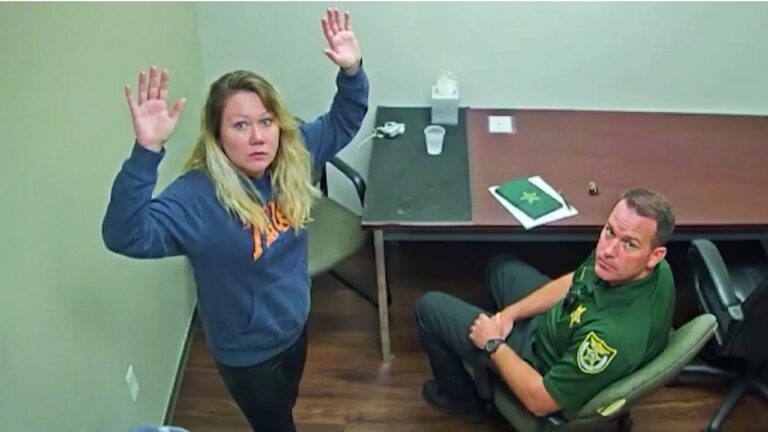 Mom Sends Her 16-Year-Old Daughter to Machete Her Husband's Side Chick